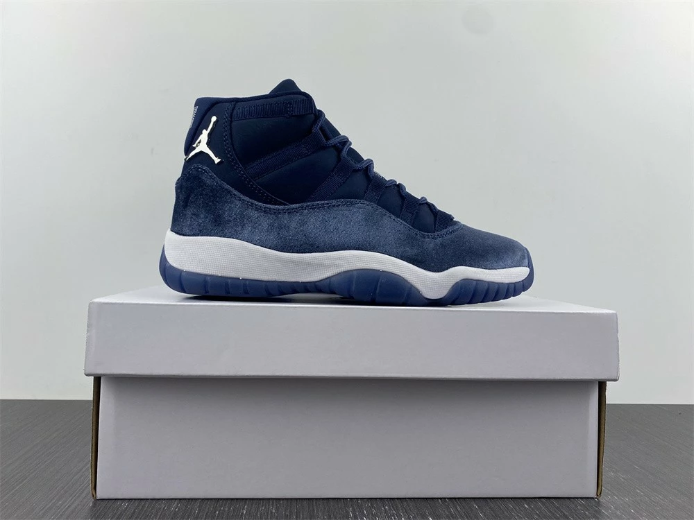 Fit Sporting Goods Air Jordan 11 Velvet Midnight Navy/Metallic Silver-White AR0715-441 For Sale 4 Fit Sporting Goods Air Jordan 11 Velvet Midnight Navy/Metallic Silver-White AR0715-441 For Sale - Image 4
