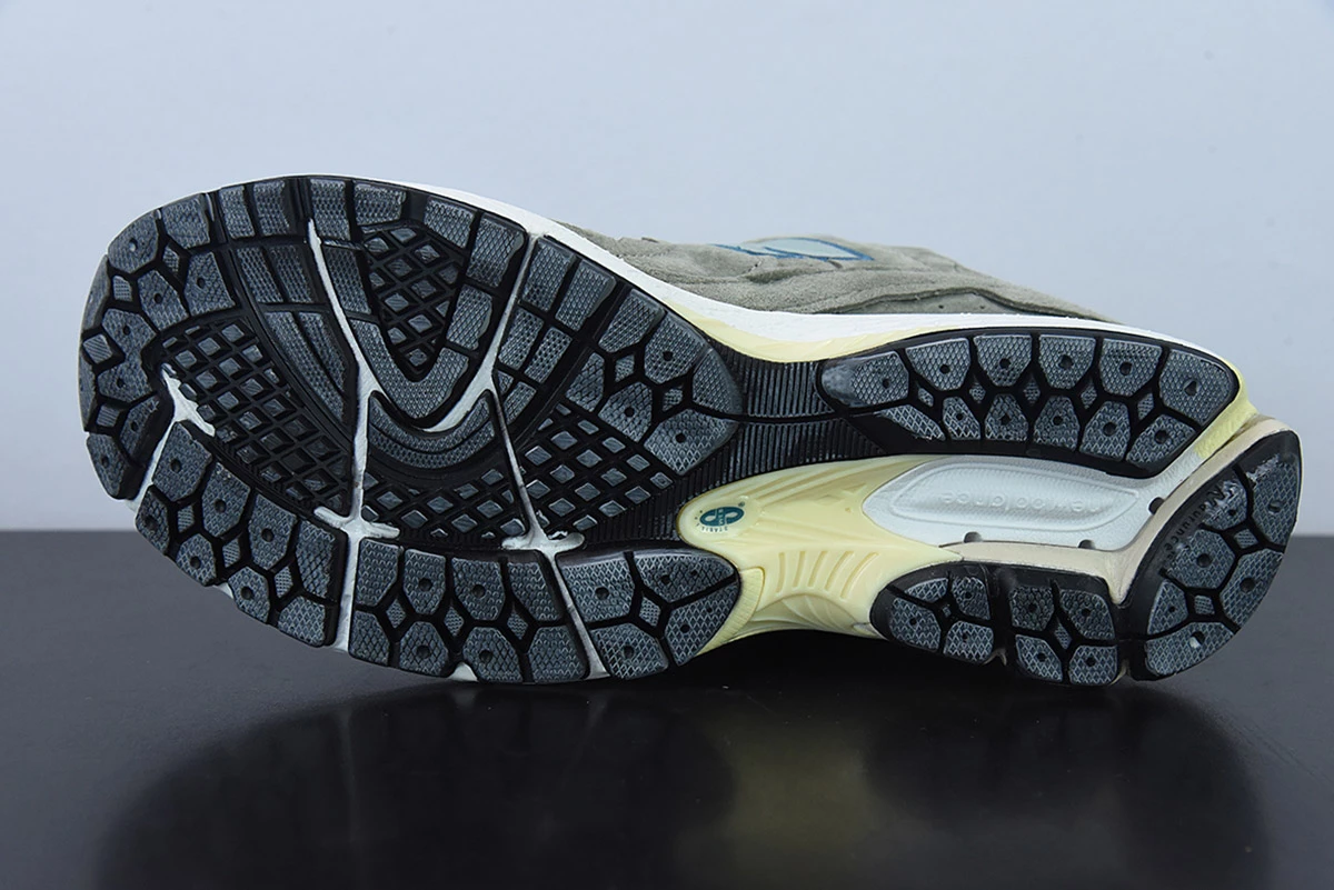 Fit Sporting Goods New Balance 2002R Protection Pack Mirage Grey M2002RDD For Sale 7 Fit Sporting Goods New Balance 2002R Protection Pack Mirage Grey M2002RDD For Sale - Image 7