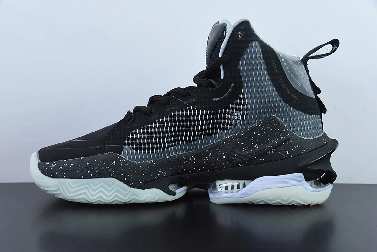 Fit Sporting Goods Nike Zoom GT Jump Black White DC9039-001 For Sale 3 Fit Sporting Goods Nike Zoom GT Jump Black White DC9039-001 For Sale - Image 3