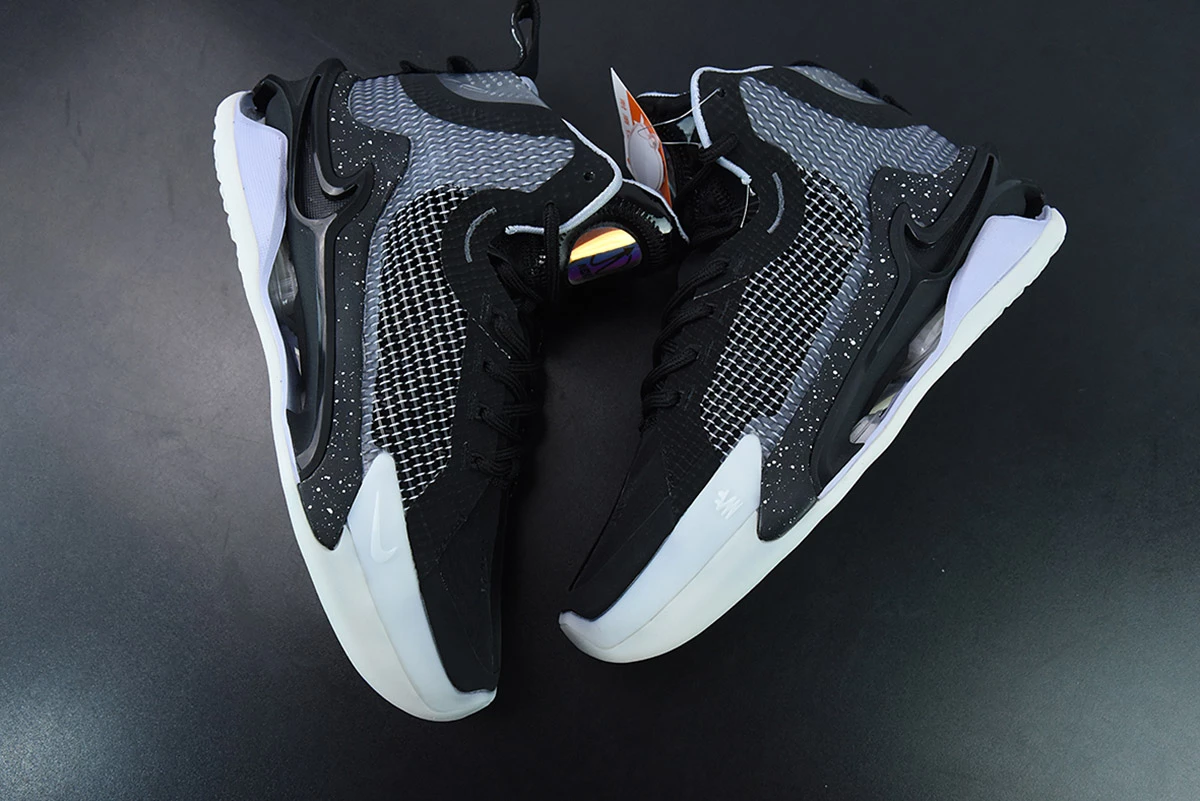 Fit Sporting Goods Nike Zoom GT Jump Black White DC9039-001 For Sale 4 Fit Sporting Goods Nike Zoom GT Jump Black White DC9039-001 For Sale - Image 4